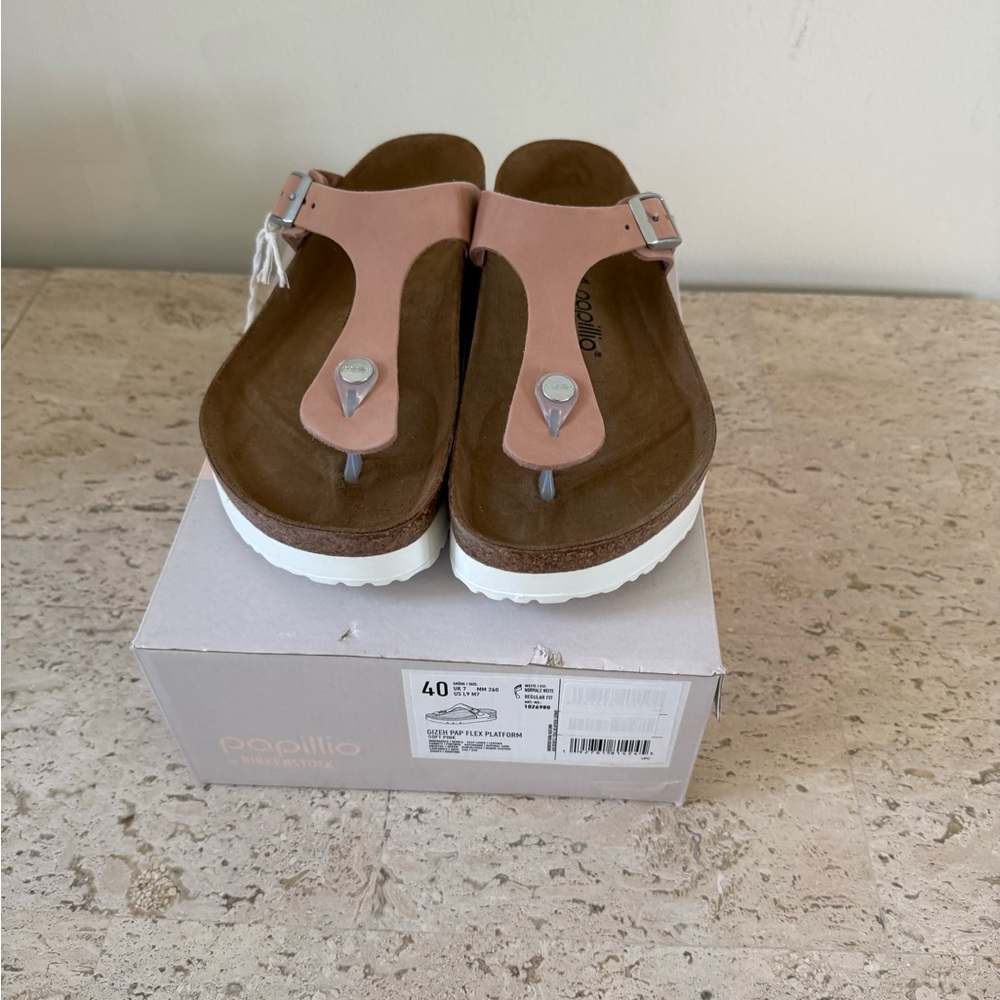 Birkenstock® Papillio Gizeh Platform Sandal - Nubuck. - Picture 8 of 11